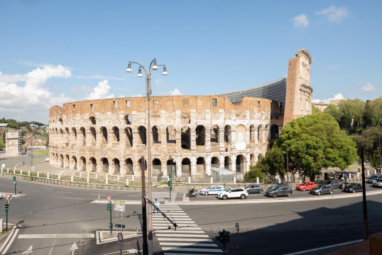 Iflat Unforgettable In Front Of Colosseum Rzym Zewnętrze zdjęcie